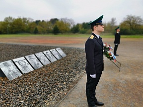 О памятной церемонии возложения венков, посвящённой 78-й годовщине освобождения бывшего нацистского концлагеря Заксенхаузен Красной Армией