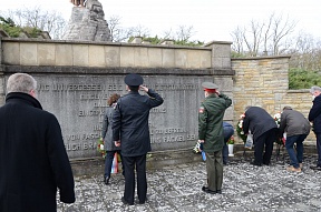 Zeremonie mit Kranzniederlegung in Gedenkstätte Seelower Höhen vom 16. April d.J.