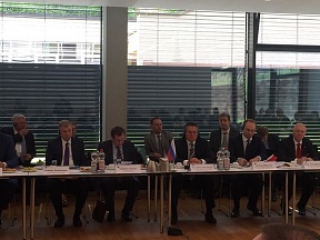 Alexej Uljukaew traf sich mit deutschen Geschäftskreisen in Stuttgart Alexej Uljukaew traf sich mit deutschen Geschäftskreisen in Stuttgart