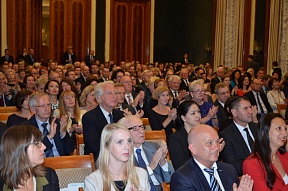 Die „Rachmaninow-Trio“ hat einen Konzert im russischen Botschaft gegeben Die „Rachmaninow-Trio“ hat einen Konzert im russischen Botschaft gegeben