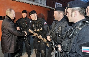 Putin über Terrorbekämpfung: Geheimdienste müssen möglichst eng zusammenwirken Putin über Terrorbekämpfung: Geheimdienste müssen möglichst eng zusammenwirken