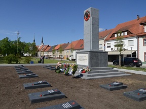 Einweihung des sowjetischen Ehrenfriedhofes in Doberlug-Kirchhain Einweihung des sowjetischen Ehrenfriedhofes in Doberlug-Kirchhain