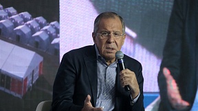 Russlands Außenminister Sergej Lawrow: „IS will ein Kalifat von Lissabon bis Pakistan errichten“ Russlands Außenminister Sergej Lawrow: „IS will ein Kalifat von Lissabon bis Pakistan errichten“